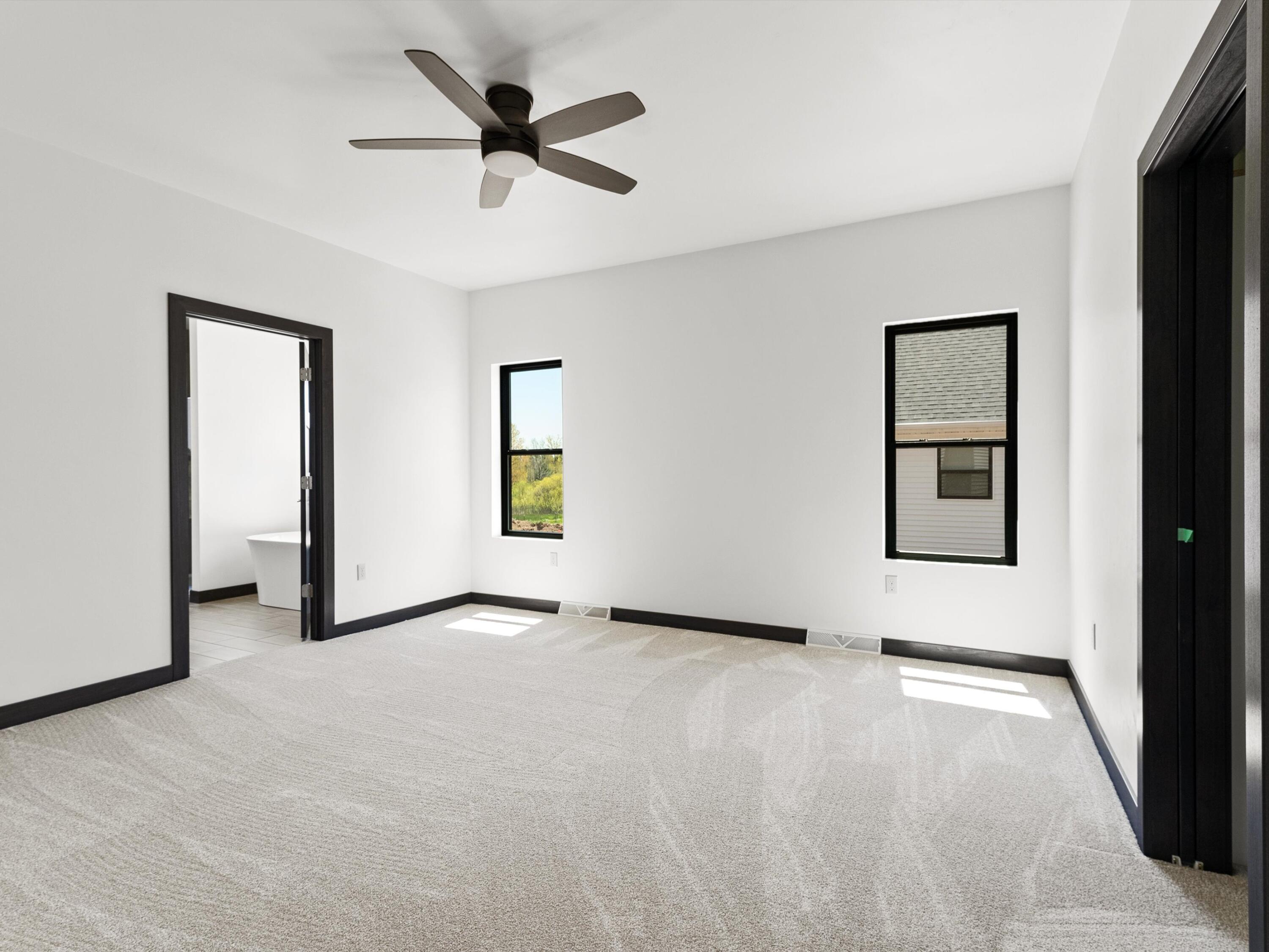 Two Rivers, Wisconsin 54241, United States, 3 Bedrooms Bedrooms, ,2 BathroomsBathrooms,Residential,Pending,44279