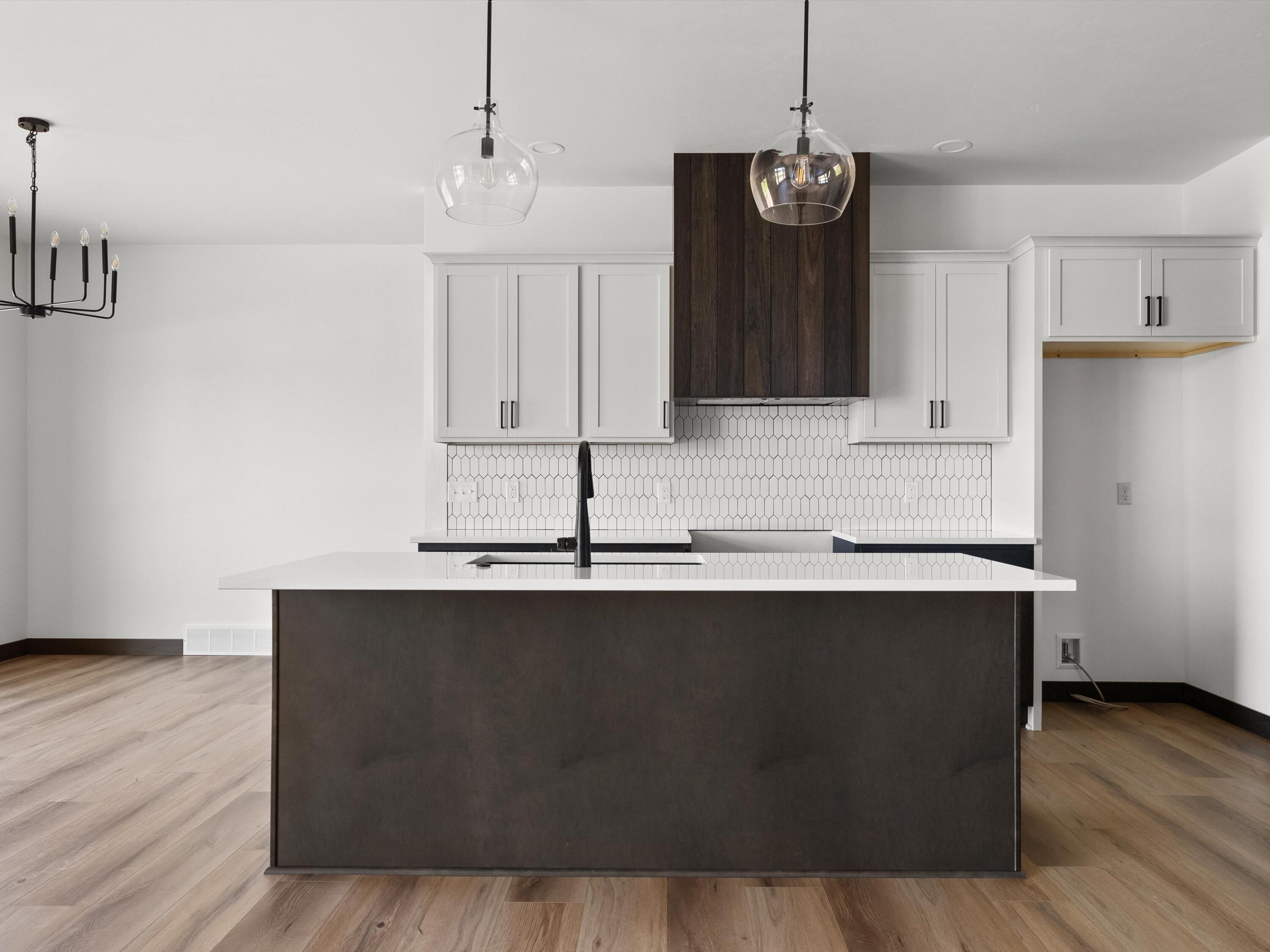 Two Rivers, Wisconsin 54241, United States, 3 Bedrooms Bedrooms, ,2 BathroomsBathrooms,Residential,Pending,44279