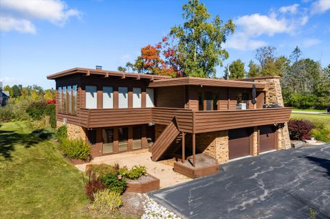 Photo of 13757 N Birchwood Ln, Mequon, WI 53097 (MLS # 1899983)