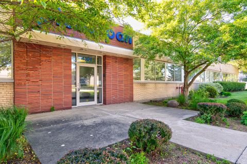 Photo of 4301 N Richards St, Glendale, WI 53212 (MLS # 1720132)