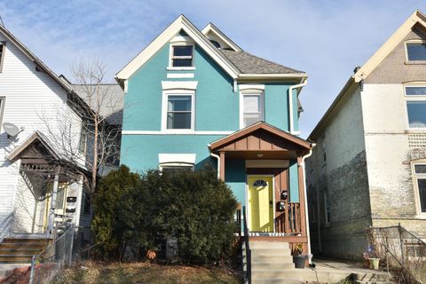 Photo of 2362 N Booth St, Milwaukee, WI 53212 (MLS # 1865004)