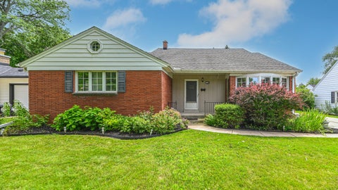 Photo of 721 Oak St, South Milwaukee, WI 53172 (MLS # 1882158)