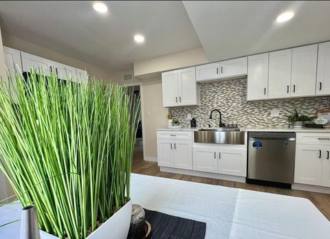 Photo of 6347 N 86th Ct, Milwaukee, WI 53225 (MLS # 1895532)