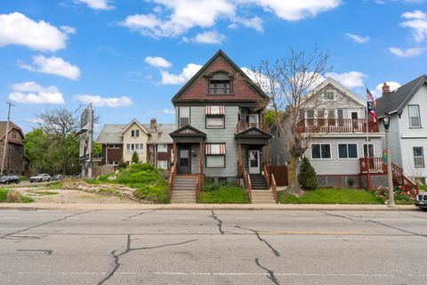 Photo of 2236 N Holton St, Milwaukee, WI 53212 (MLS # 1835164)