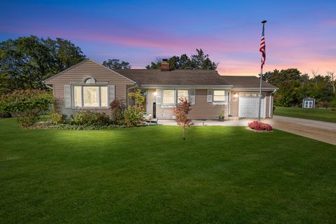 5345 S Tuckaway Dr, Greenfield, WI 53221 - #: 1895481