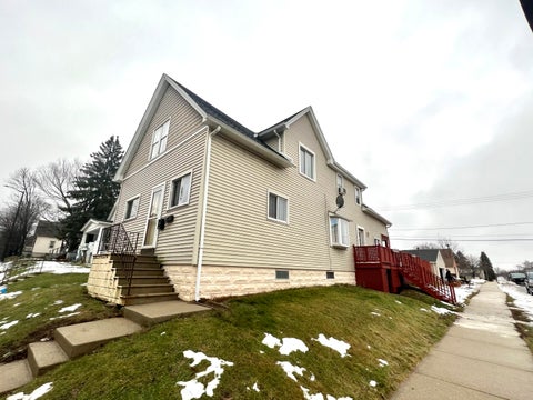 Photo of 1333 Rawson Ave, South Milwaukee, WI 53172 (MLS # 1863030)