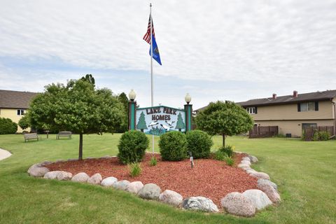 N115W16628 Royal Ct, Germantown, WI 53022 - #: 1881046