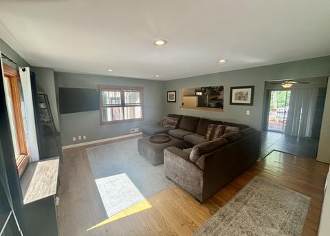 Photo of 25 N Lapham Peak Rd, Delafield, WI 53018 (MLS # 1876846)