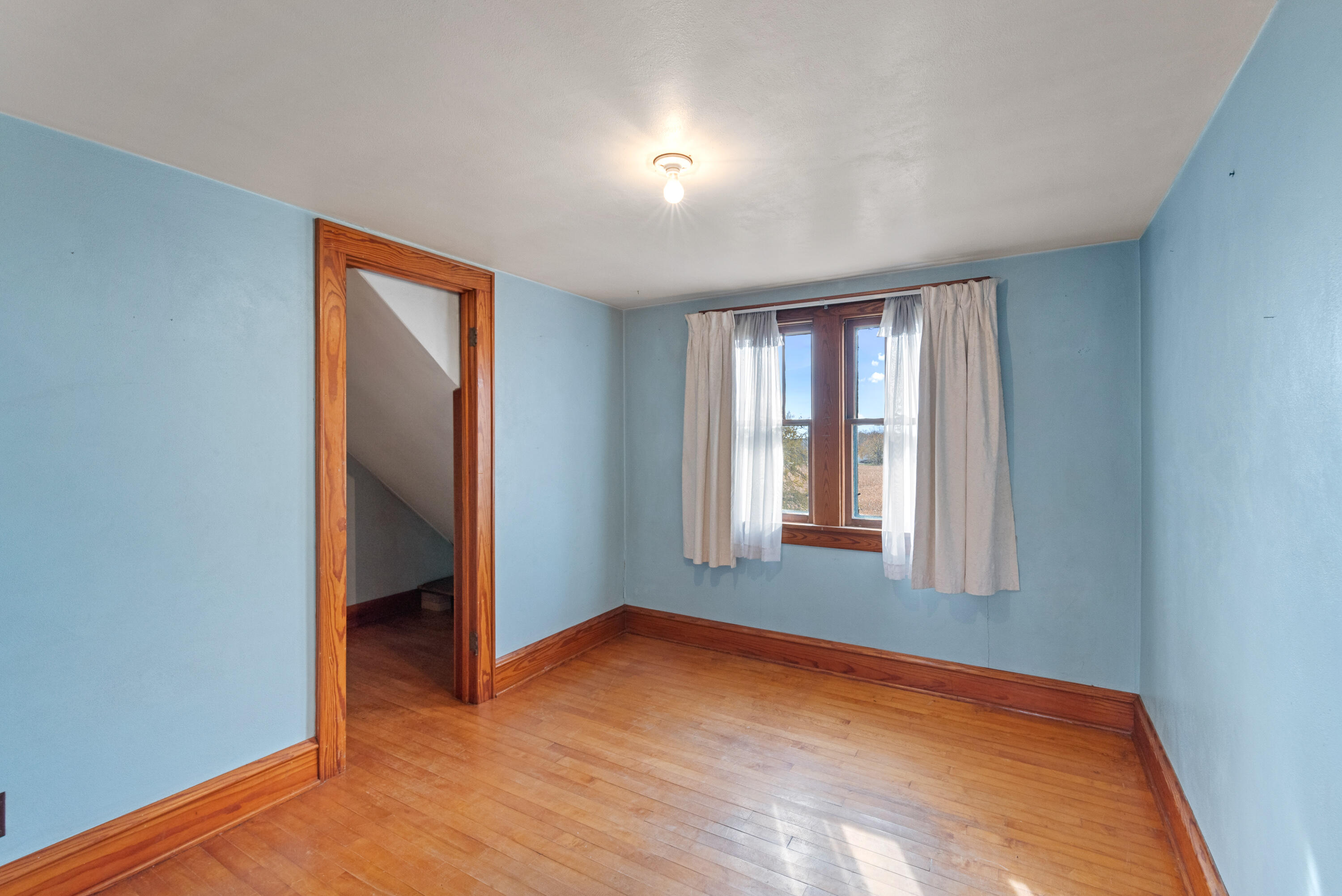 Fredonia, Wisconsin 53004, United States, 6 Bedrooms Bedrooms, ,2 BathroomsBathrooms,Residential,Pending,37626