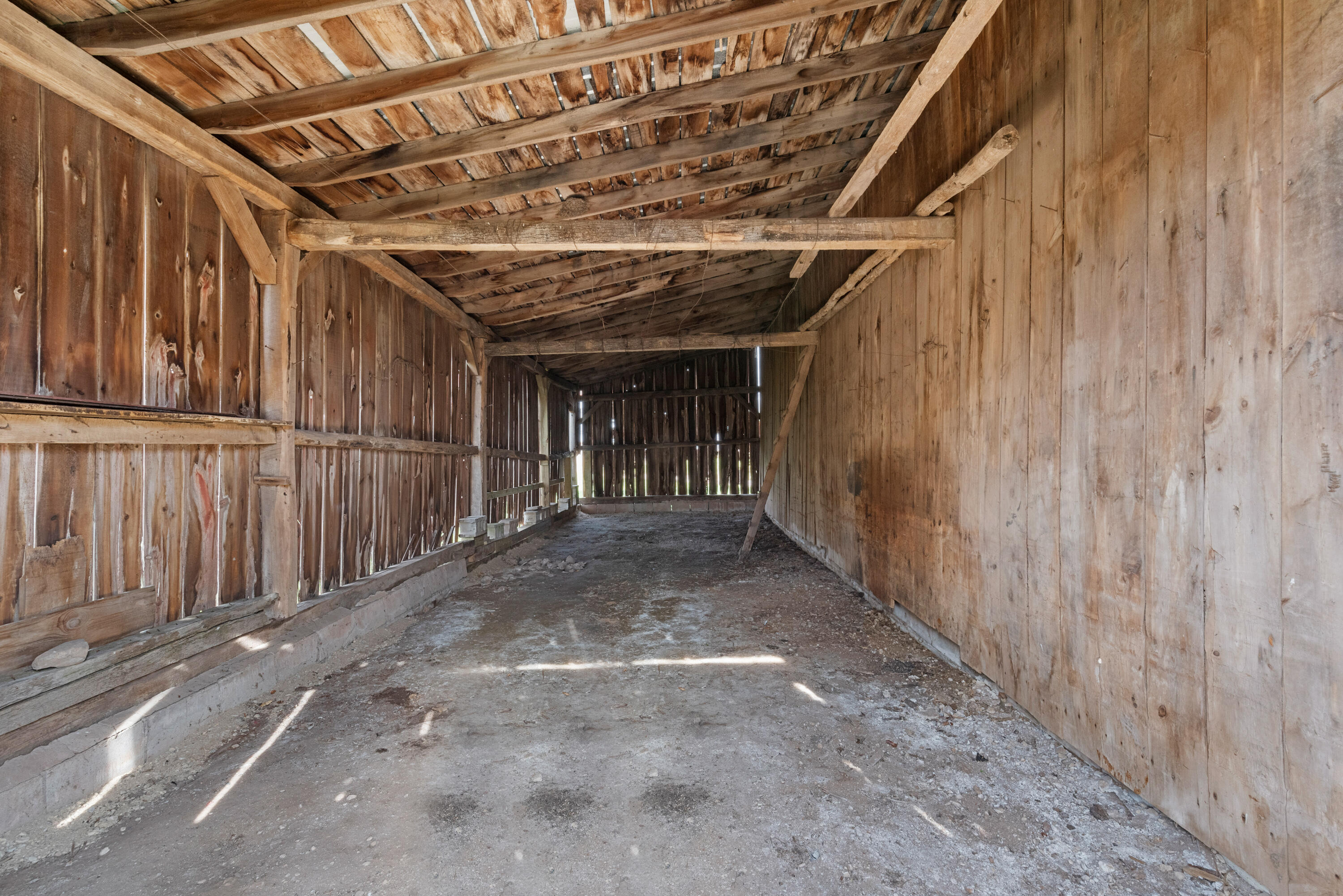 Fredonia, Wisconsin 53004, United States, 6 Bedrooms Bedrooms, ,2 BathroomsBathrooms,Residential,Pending,37626