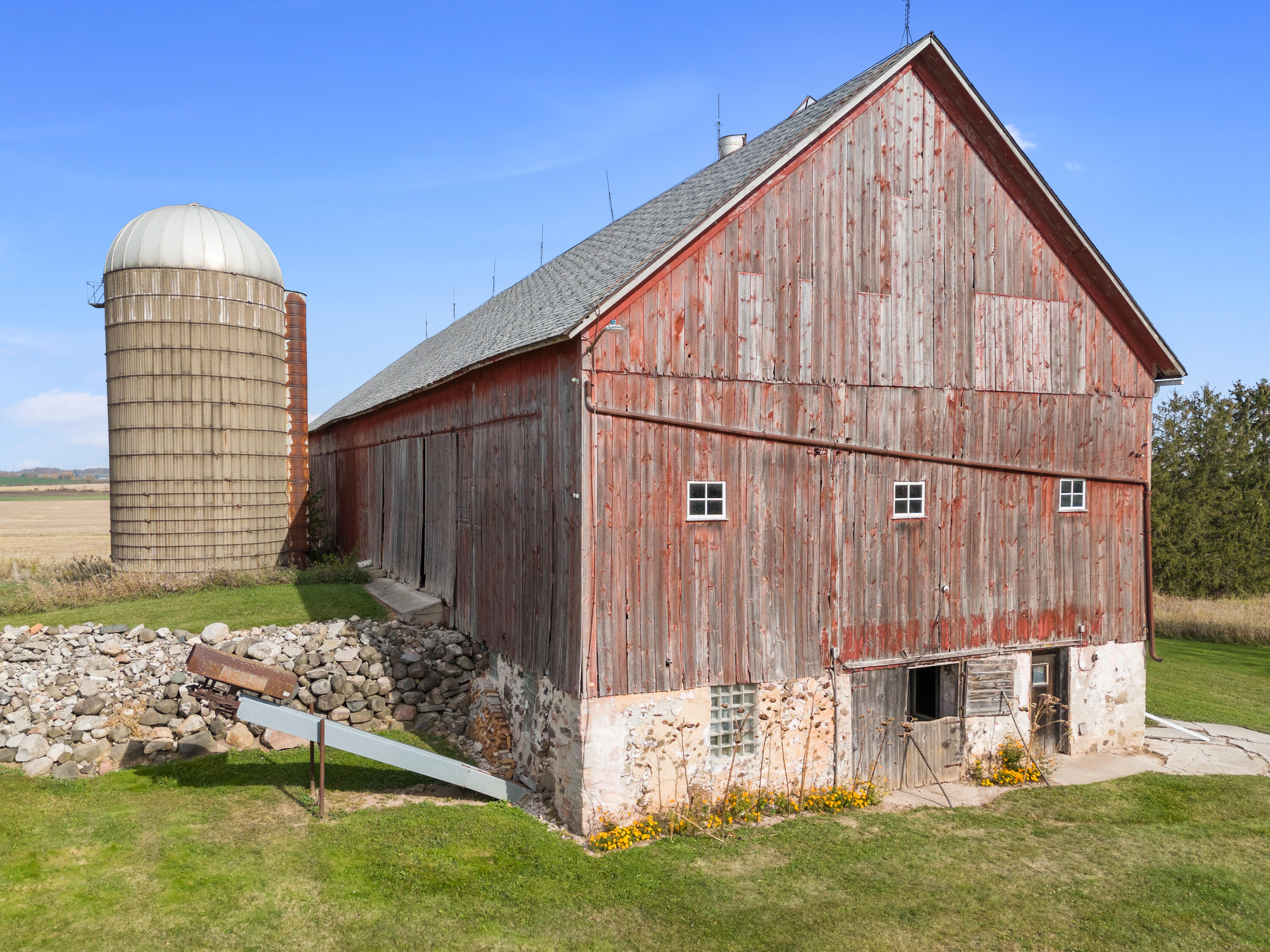 Fredonia, Wisconsin 53004, United States, 6 Bedrooms Bedrooms, ,2 BathroomsBathrooms,Residential,Pending,37626