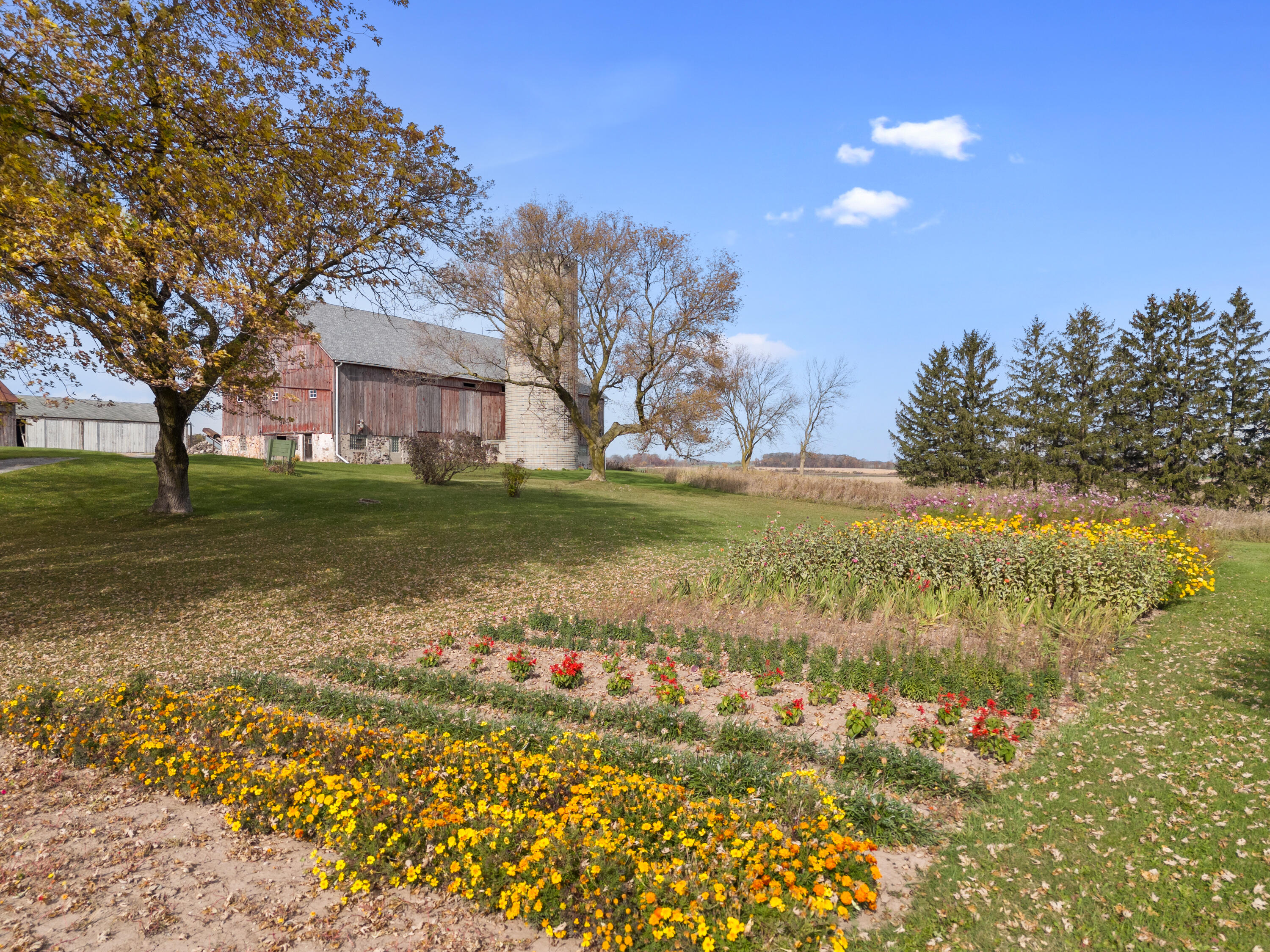 Fredonia, Wisconsin 53004, United States, 6 Bedrooms Bedrooms, ,2 BathroomsBathrooms,Residential,Pending,37626