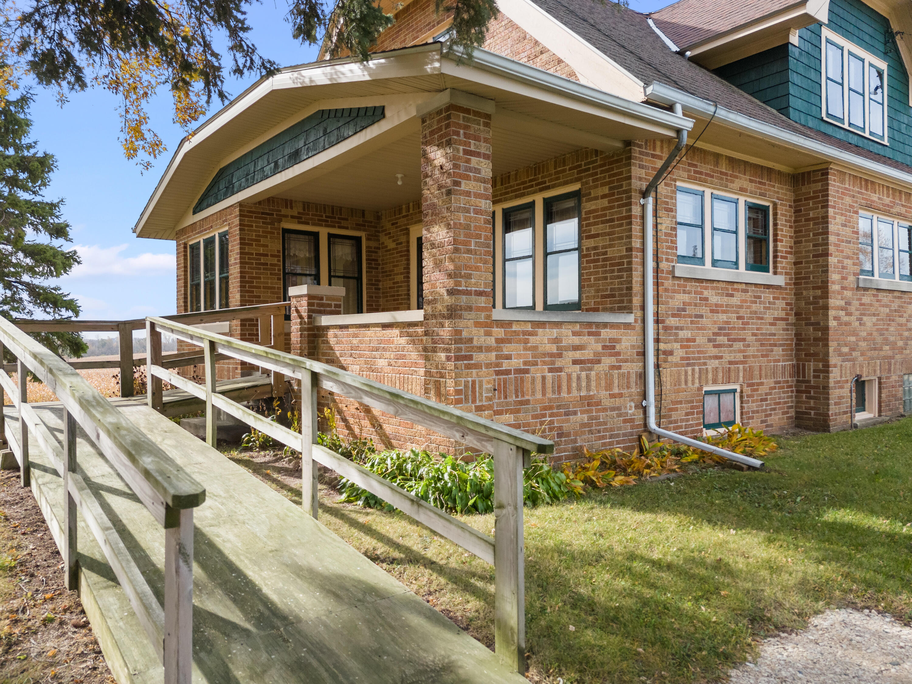 Fredonia, Wisconsin 53004, United States, 6 Bedrooms Bedrooms, ,2 BathroomsBathrooms,Residential,Pending,37626