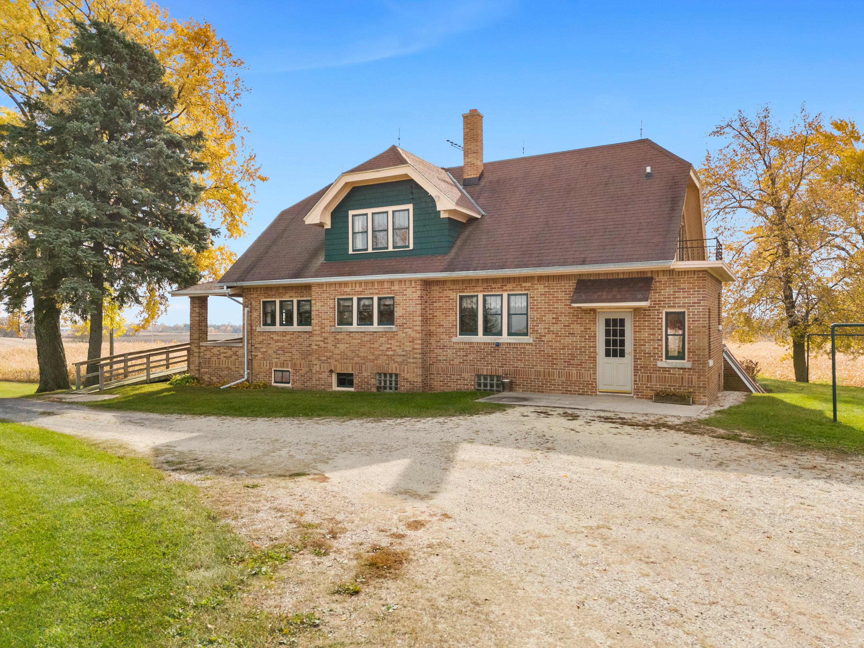 Fredonia, Wisconsin 53004, United States, 6 Bedrooms Bedrooms, ,2 BathroomsBathrooms,Residential,Pending,37626