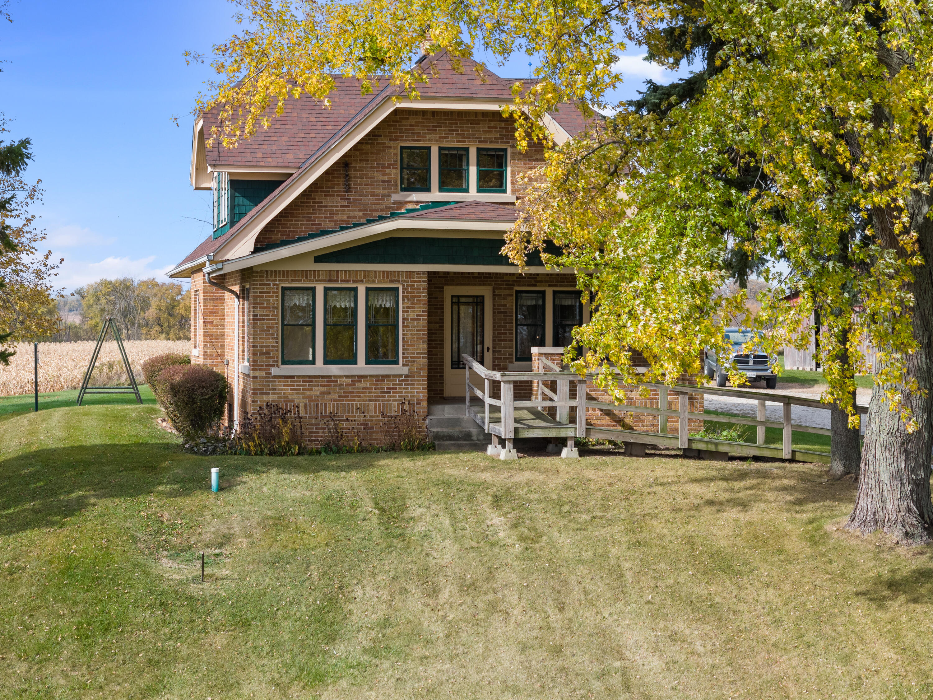 Fredonia, Wisconsin 53004, United States, 6 Bedrooms Bedrooms, ,2 BathroomsBathrooms,Residential,Pending,37626