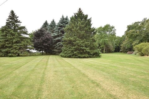 Photo of Lt0 Green Bay Rd, Port Washington, WI 53074 (MLS # 1849778)