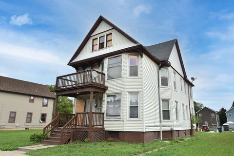 Photo of 2126 N 27th St, Milwaukee, WI 53208 (MLS # 1890051)