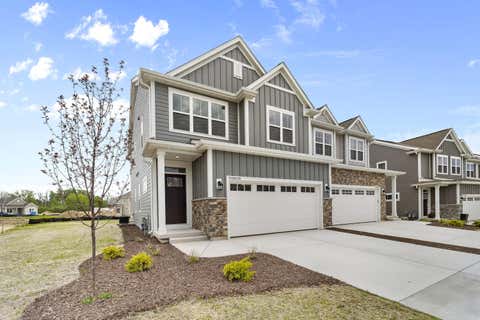 Photo of W72N1170 Augusta Ln, Cedarburg, WI 53012 (MLS # 1874969)