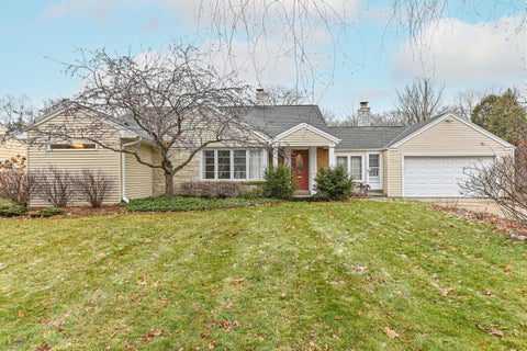 Photo of 1011 Fairview Ave, South Milwaukee, WI 53172 (MLS # 1861672)