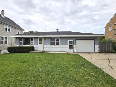 Photo of 714 Sycamore Ave, South Milwaukee, WI 53172 (MLS # 1886653)
