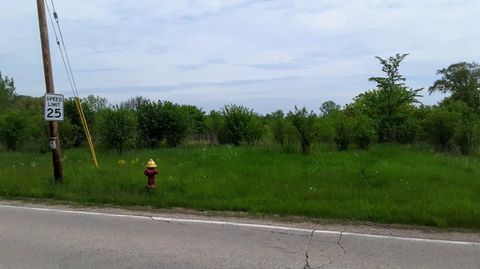 Photo of 9830 S Shepard Ave, Oak Creek, WI 53154 (MLS # 1742574)