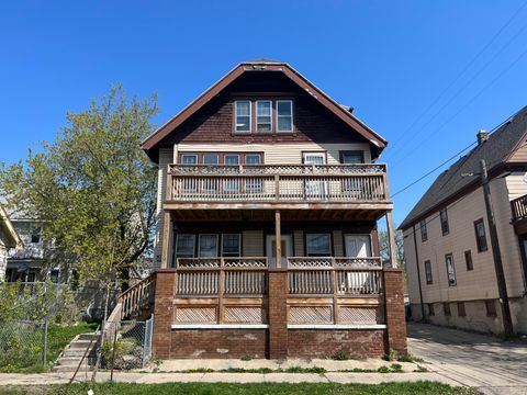 Photo of 412 E Chambers St, Milwaukee, WI 53212 (MLS # 1832189)