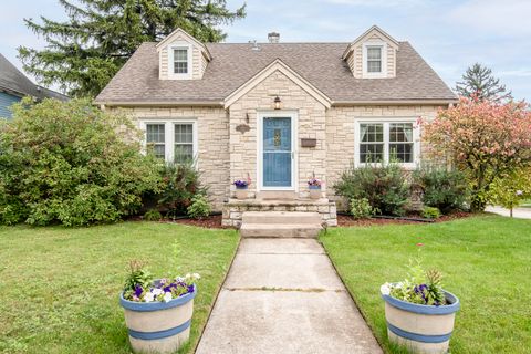 Photo of 222 S Garfield Ave, Port Washington, WI 53074 (MLS # 1851994)