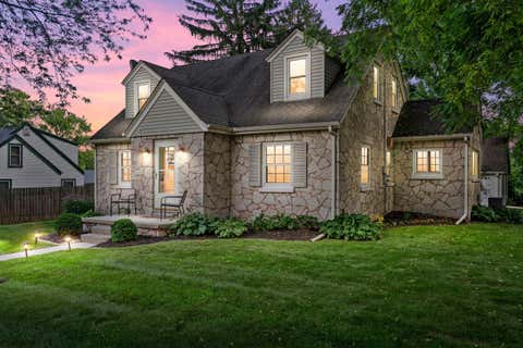 Photo of N27W6331 Alyce St, Cedarburg, WI 53012 (MLS # 1886093)