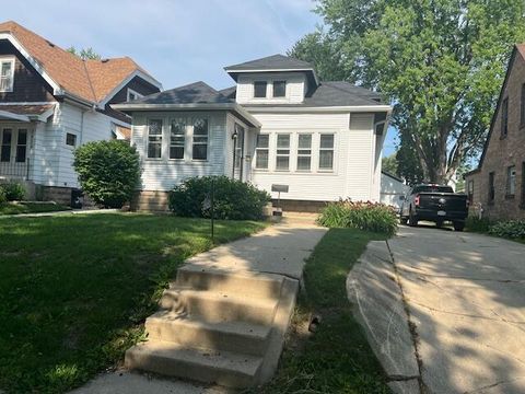 2420 N 68th St, Wauwatosa, WI 53213 - #: 1892326