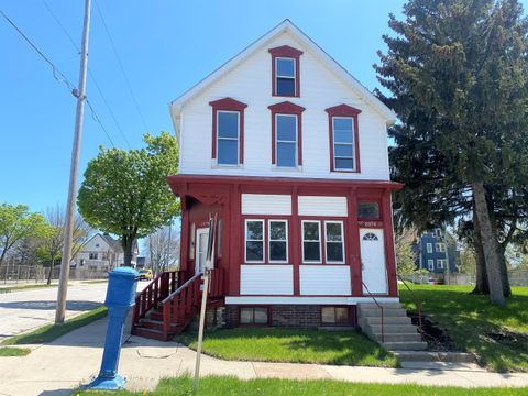 Photo of 2374 N Richards St, Milwaukee, WI 53212 (MLS # 1833863)