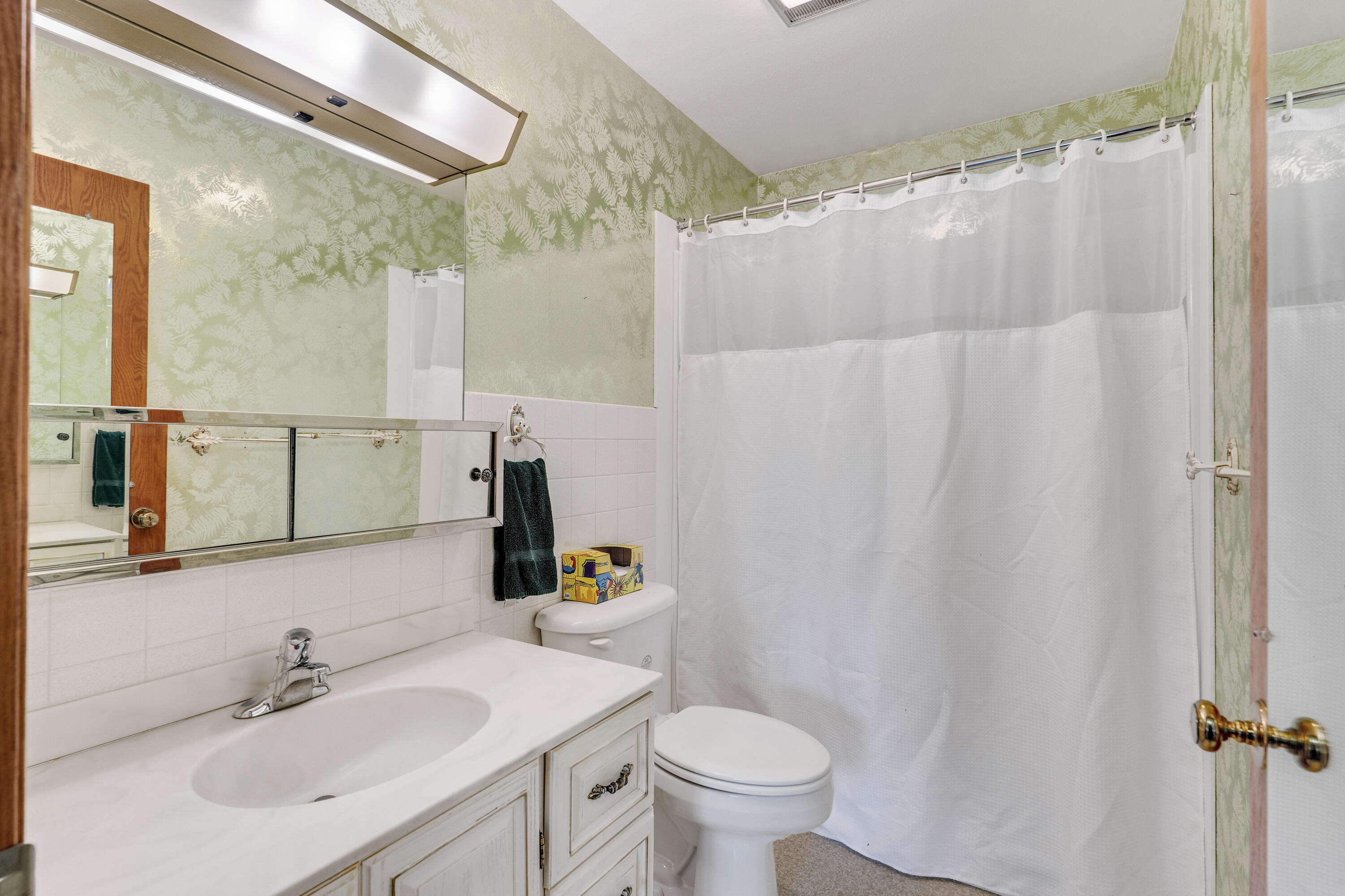 La Crosse, Wisconsin 54601, United States, 5 Bedrooms Bedrooms, ,4 BathroomsBathrooms,Residential,Pending,53778