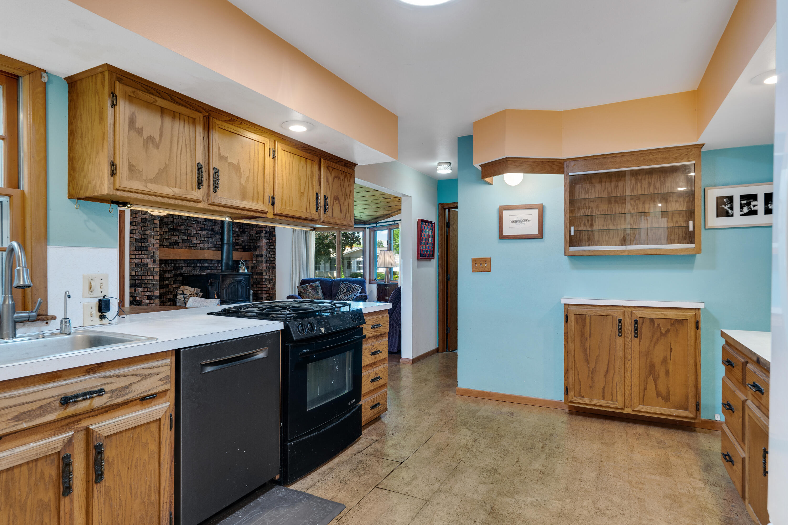 La Crosse, Wisconsin 54601, United States, 5 Bedrooms Bedrooms, ,4 BathroomsBathrooms,Residential,Pending,53778