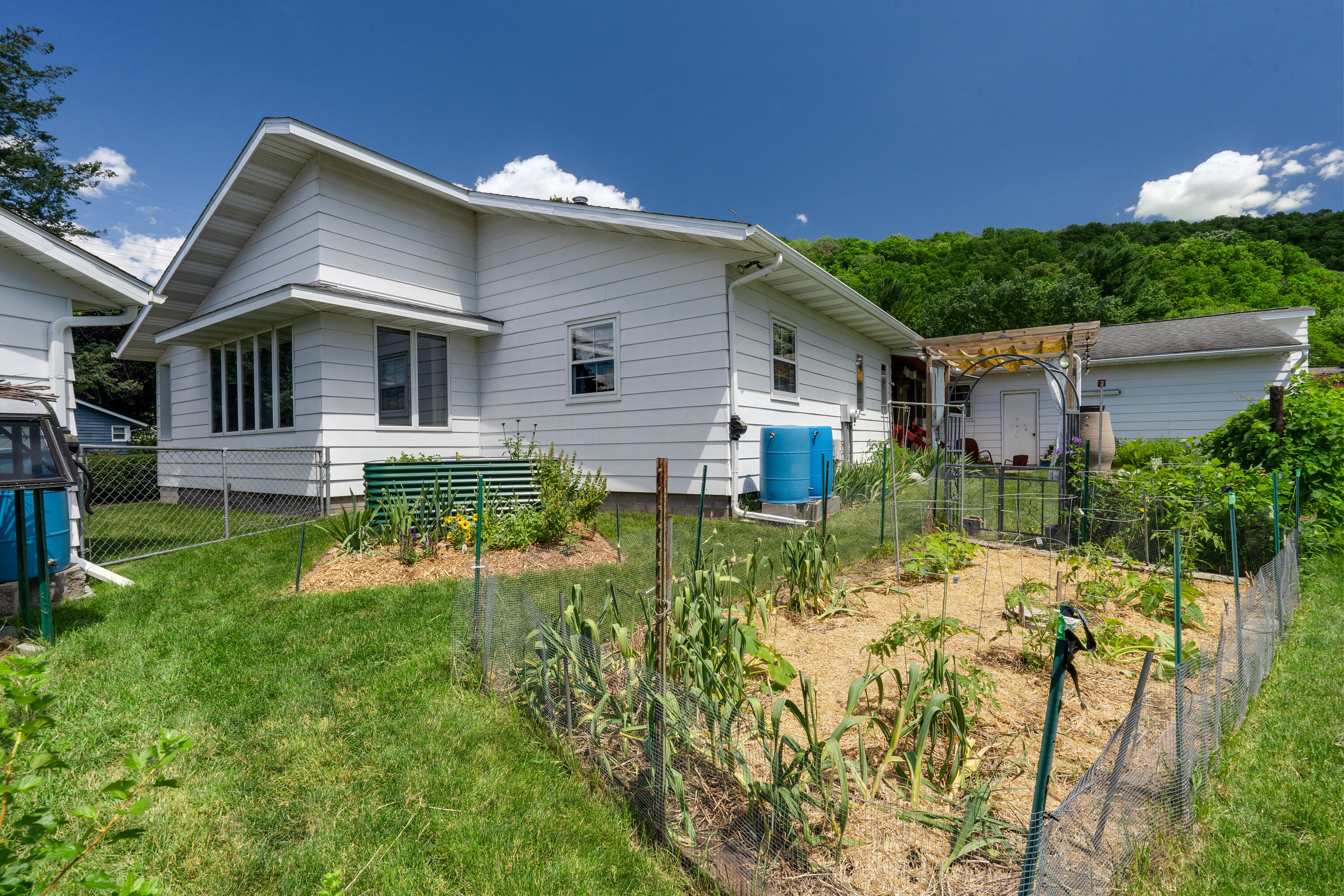 La Crosse, Wisconsin 54601, United States, 5 Bedrooms Bedrooms, ,4 BathroomsBathrooms,Residential,Pending,53778