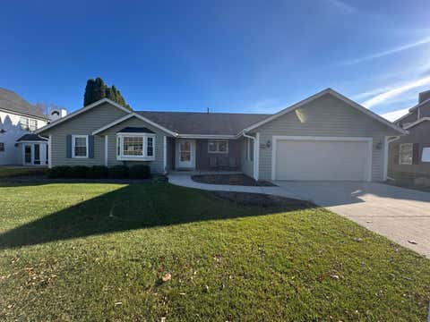 Photo of W68N362 Palmetto Ave, Cedarburg, WI 53012 (MLS # 1898538)