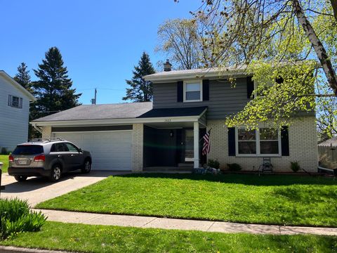 Photo of 1522 Park View Ln, Port Washington, WI 53074 (MLS # 1874985)