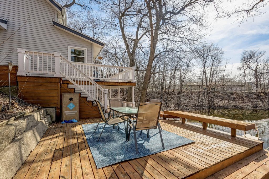 N53W34297 Road Q , Okauchee, WI Single Family Home Property Listing