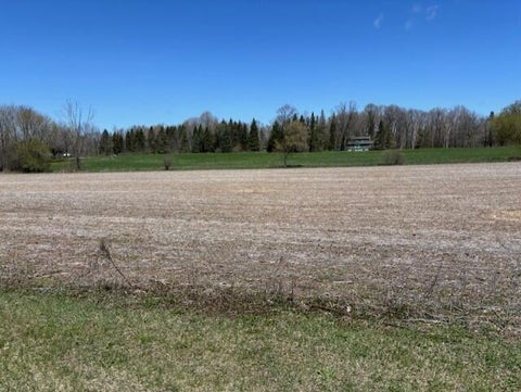 Photo of Lt2 Maple Rd, Cedarburg, WI 53024 (MLS # 1874127)