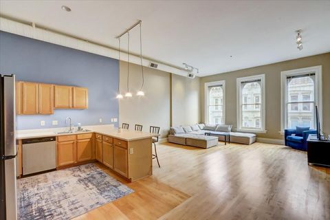 Photo of 715 N Milwaukee St, Milwaukee, WI 53202 (MLS # 1836408)