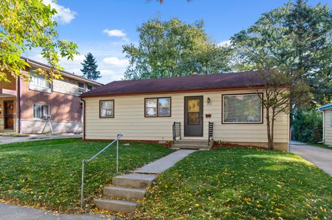 Photo of 5822 N 63rd St, Milwaukee, WI 53218 (MLS # 1814013)