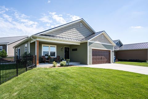 Photo of 1832 Farm View Dr, Port Washington, WI 53024 (MLS # 1881494)