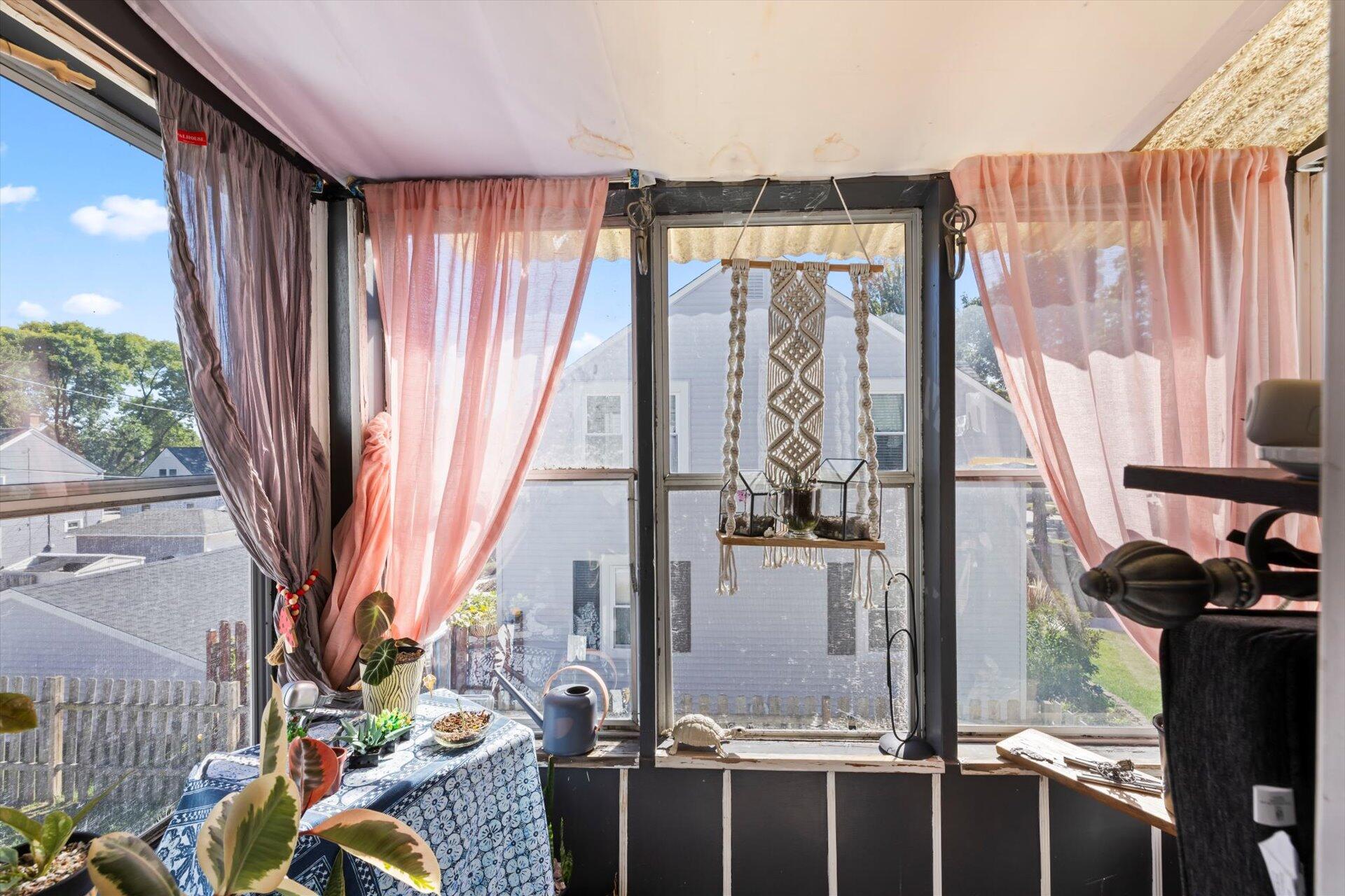 West Allis, Wisconsin 53219, United States, 2 Bedrooms Bedrooms, ,2 BathroomsBathrooms,Residential,Active,40688