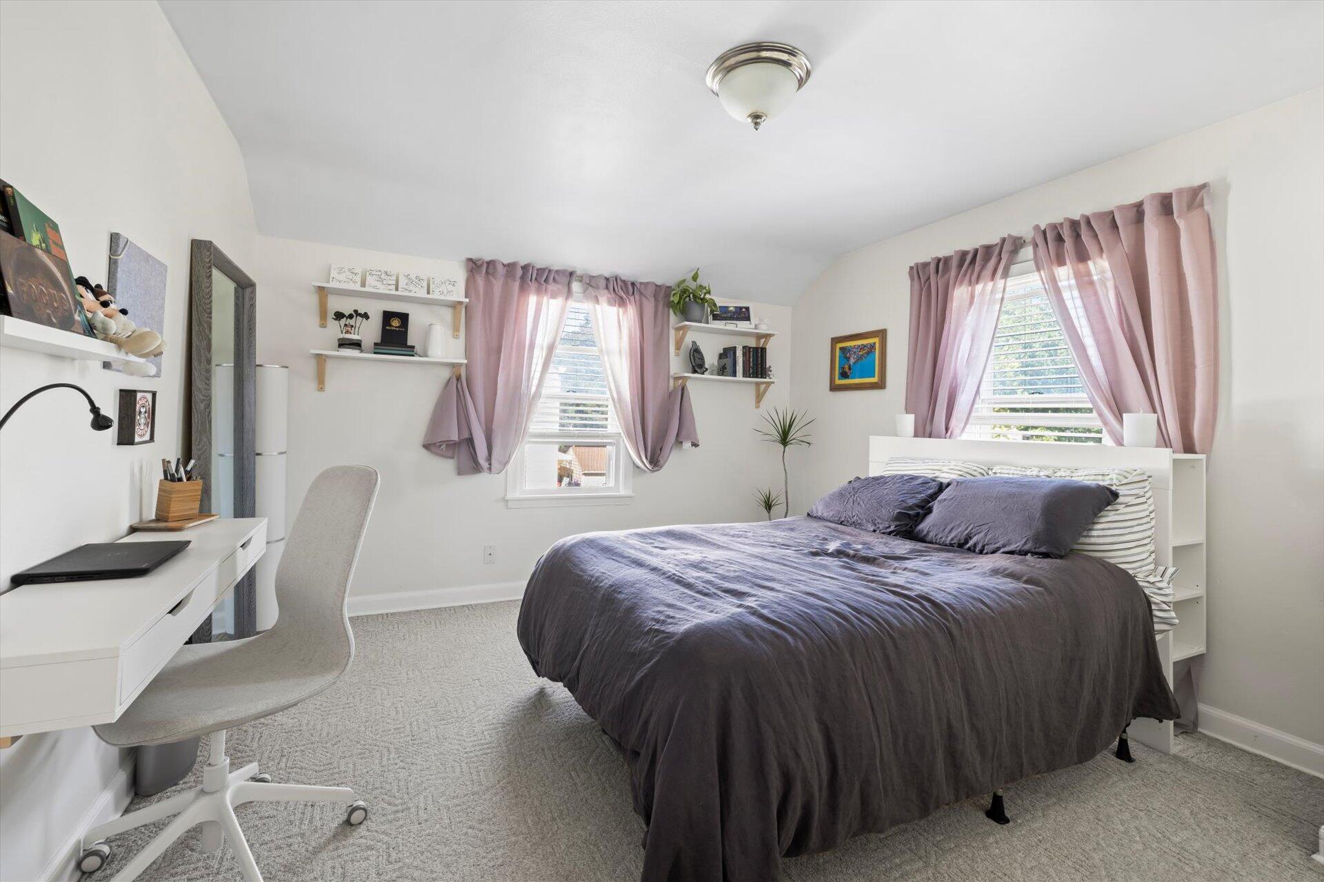 West Allis, Wisconsin 53219, United States, 2 Bedrooms Bedrooms, ,2 BathroomsBathrooms,Residential,Active,40688