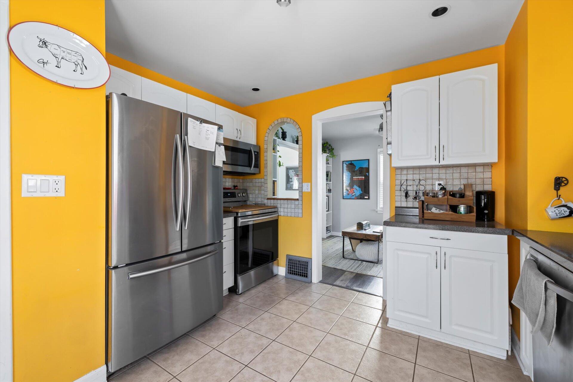 West Allis, Wisconsin 53219, United States, 2 Bedrooms Bedrooms, ,2 BathroomsBathrooms,Residential,Active,40688