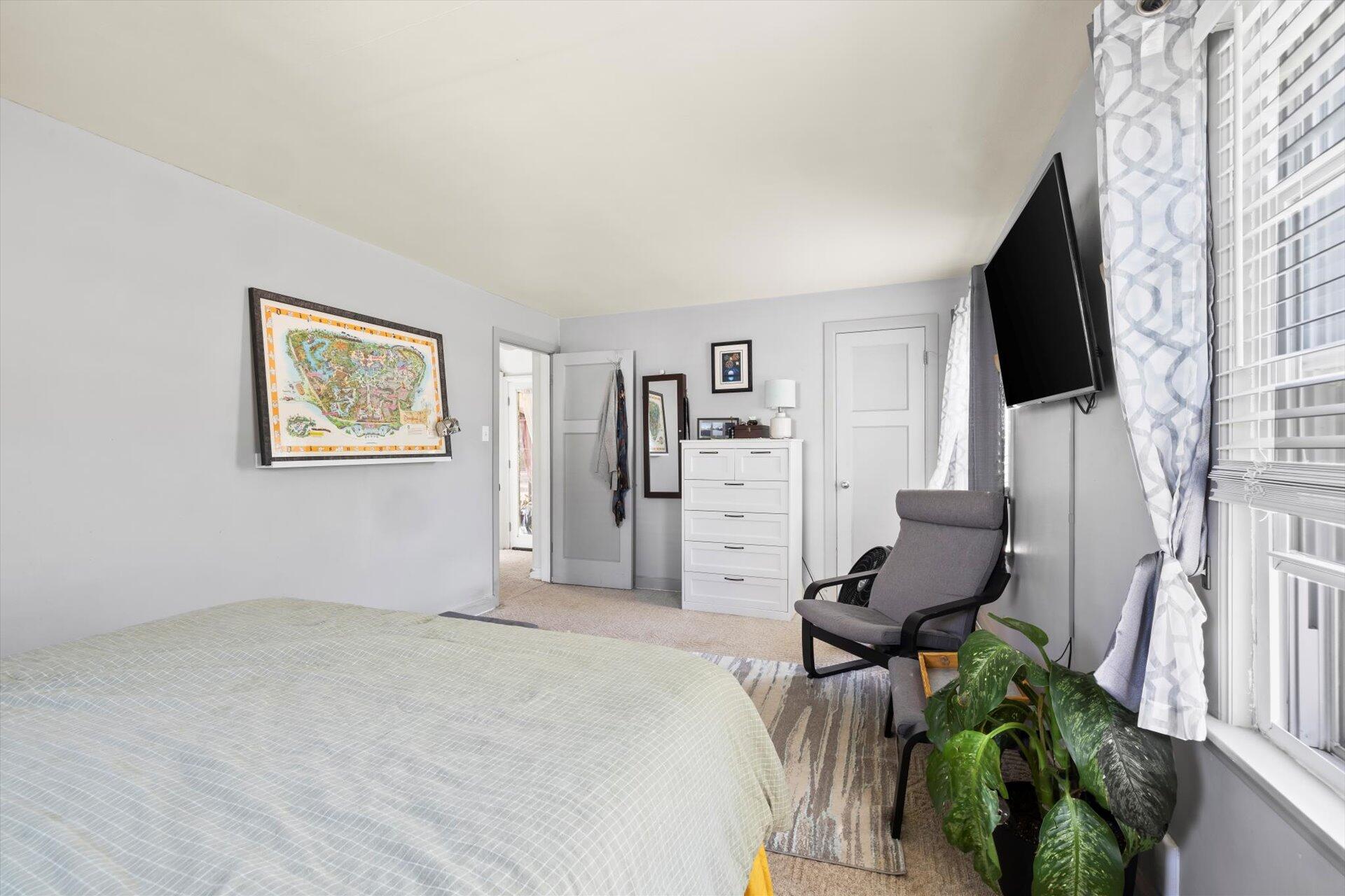 West Allis, Wisconsin 53219, United States, 2 Bedrooms Bedrooms, ,2 BathroomsBathrooms,Residential,Active,40688