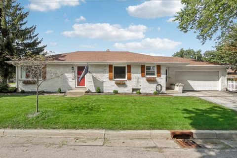 Photo of 9632 W Fiebrantz Ave, Wauwatosa, WI 53222 (MLS # 1888521)
