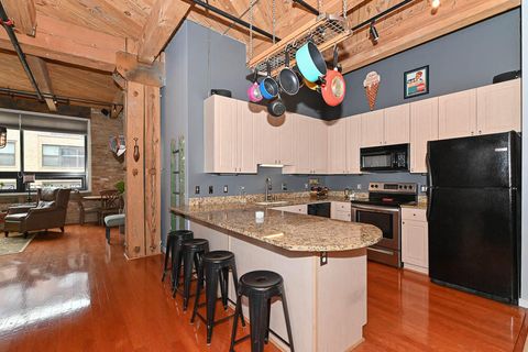 Photo of 234 E Reservoir Ave, Milwaukee, WI 53212 (MLS # 1873101)