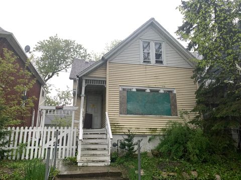 Photo of 325 E Burleigh St, Milwaukee, WI 53212 (MLS # 1891534)