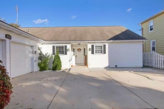 Kenosha, Wisconsin 53140, United States, 4 Bedrooms Bedrooms, ,3 BathroomsBathrooms,Residential,Active,36821