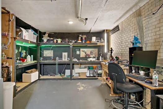 Kenosha, Wisconsin 53140, United States, 4 Bedrooms Bedrooms, ,3 BathroomsBathrooms,Residential,Active,36821