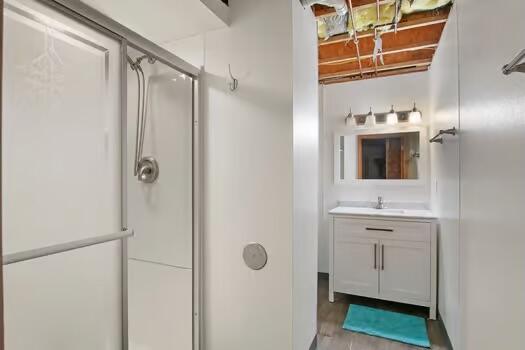 Kenosha, Wisconsin 53140, United States, 4 Bedrooms Bedrooms, ,3 BathroomsBathrooms,Residential,Active,36821